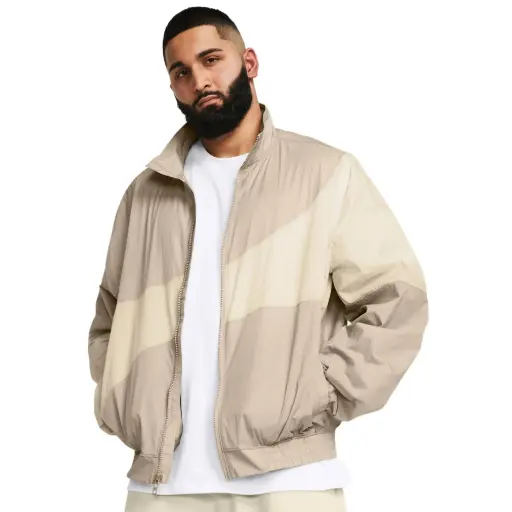 [1382874 203] Under Armour Campera