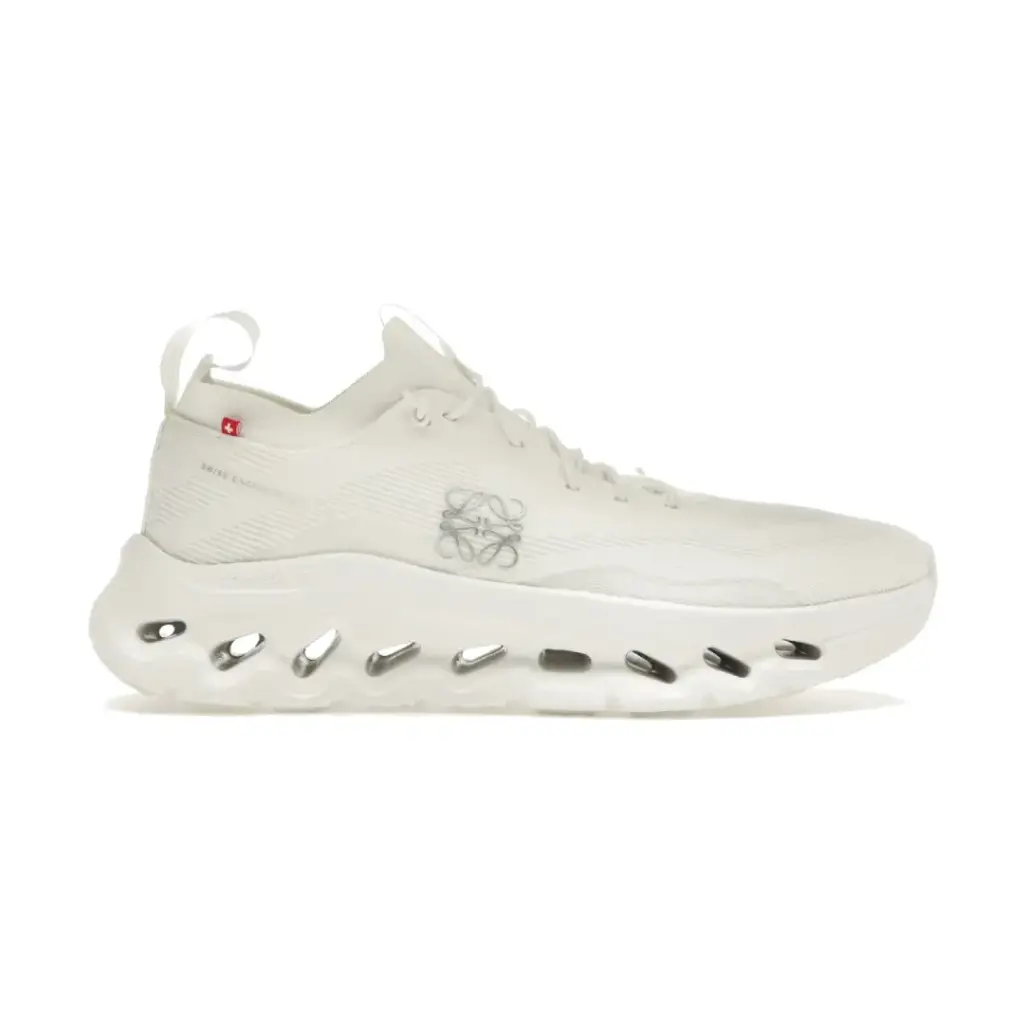 On & LOEWE  Cloudmonster. 