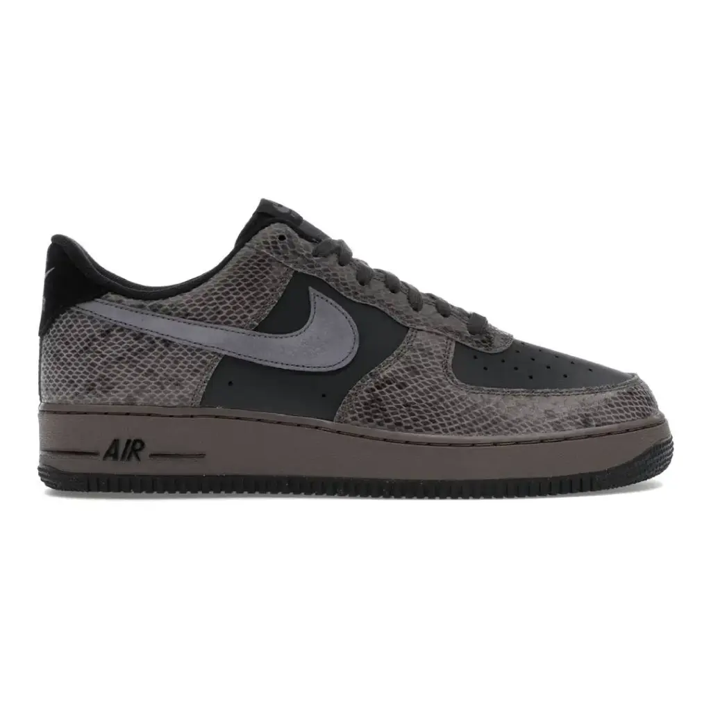 Nike Air Force1 07 LV8