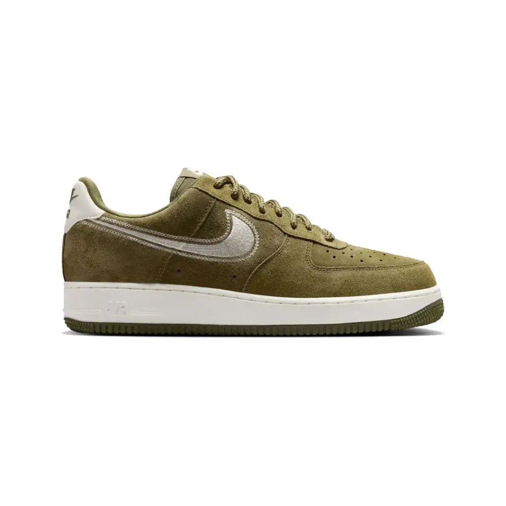 Nike Air Force 1 07 LV8