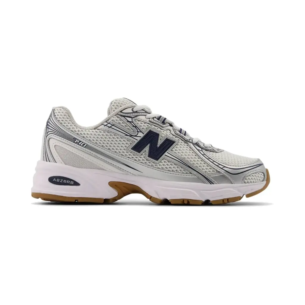 New Balance 740
