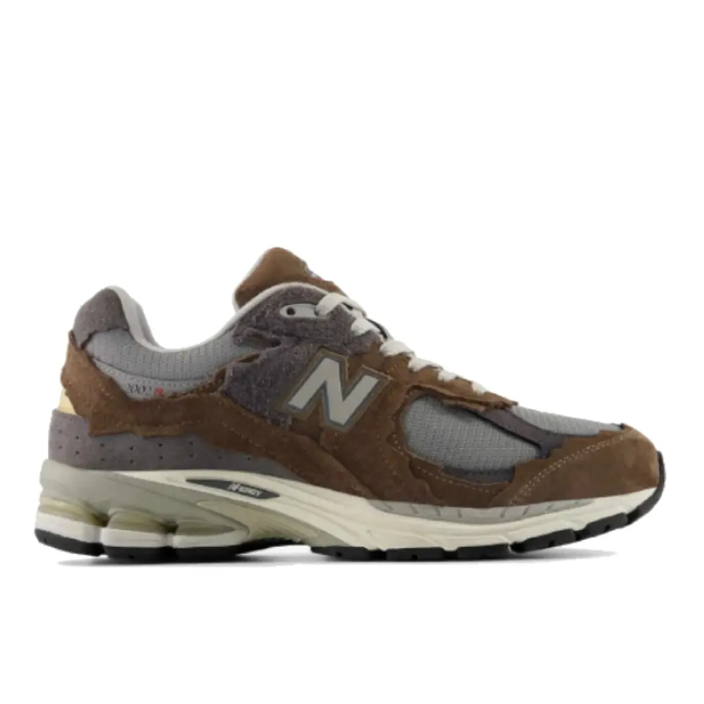 NEW BALANCE 2002r