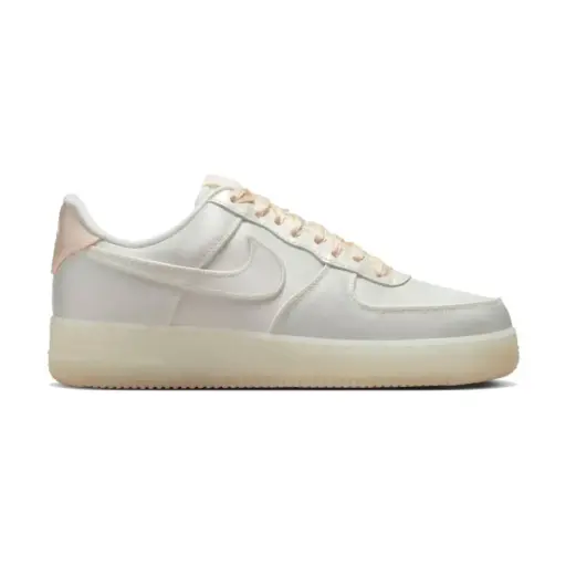 [HQ3762 133] Nike Air Force 1 07 LV8